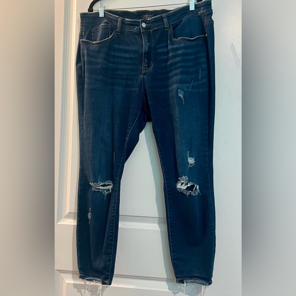 Judy Blue Dark Blue Distressed Skinny Jeans